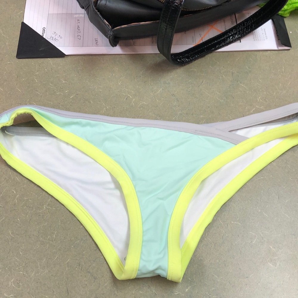 VS bikini bottoms